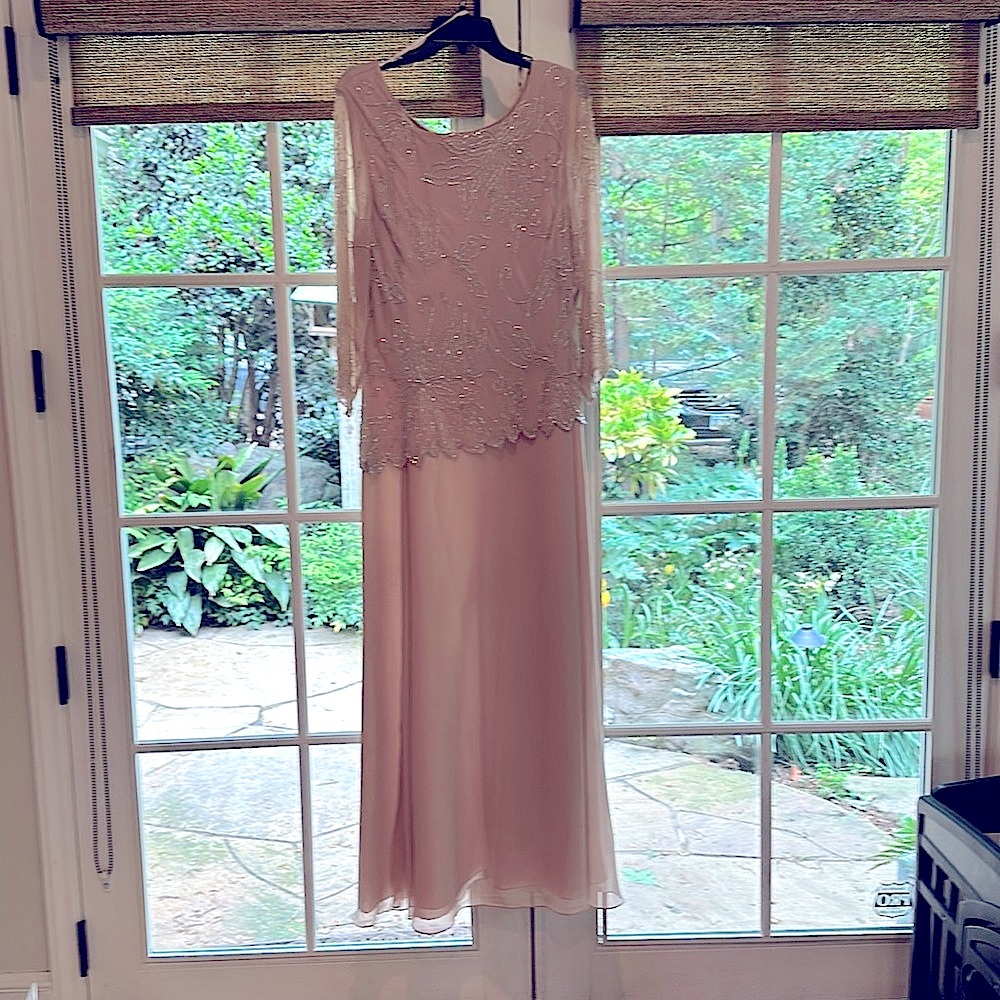 J Kara formal beaded dress size 16 NWT